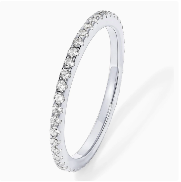 💎 Elegant Sparkle Ring — Made to Celebrate Love