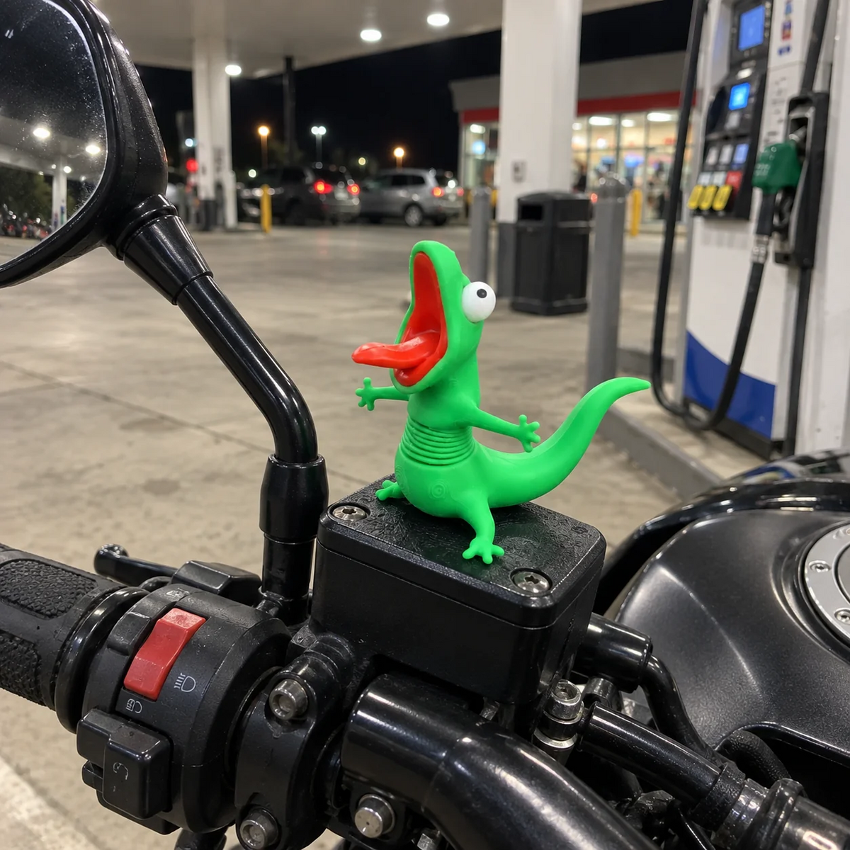 🦎🏍️ Roadside Lizard Buddy – Car & Motorcycle Decor